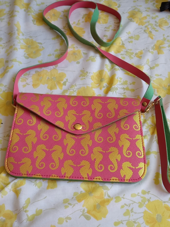 Top It Off Handbags - Pink & Gold Seahorse Pattern Crossbody Bag with Green-Trim Strap